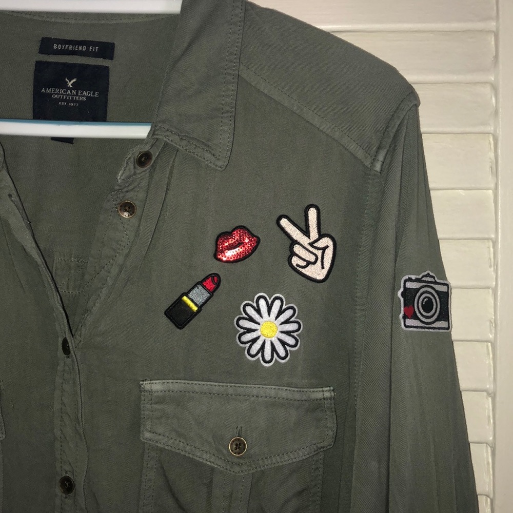 American Eagle Patch Button Shirt Size Medium - image 2